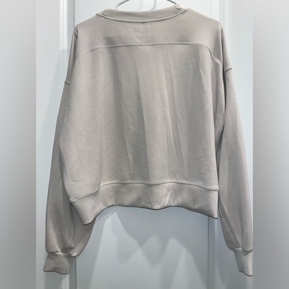 Lululemon Softstreme Perfectly Oversized Cropped women’s Crew - Picture 3 of 5